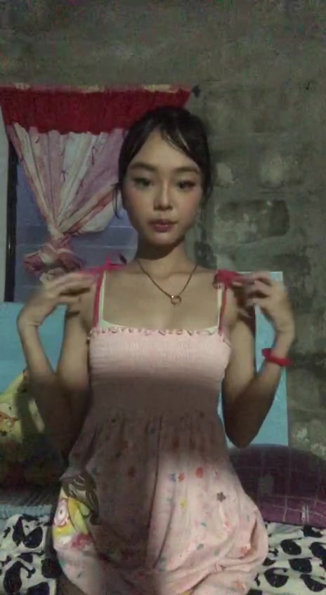 Masih Kelas 1 SMP Udah Berani Bugil Pamer Memek