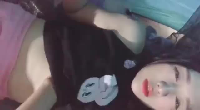 Kaka adik tidur bareng malah ngewe