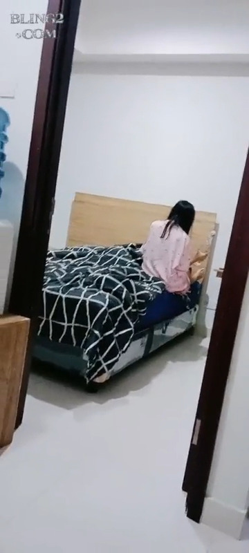 Cowoknya di gangbang 2 cewek